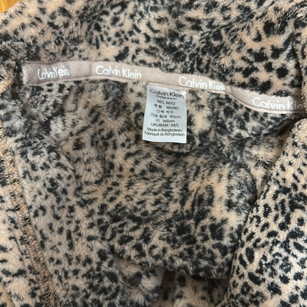 Calvin Klein Animal Print Fleece house coat